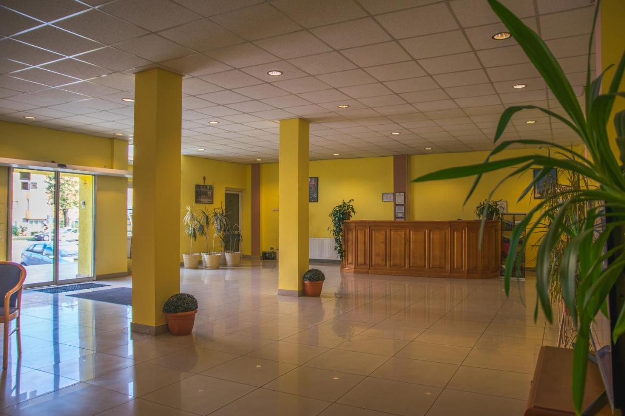 Hotel Maier Vajdahunyad Kültér fotó